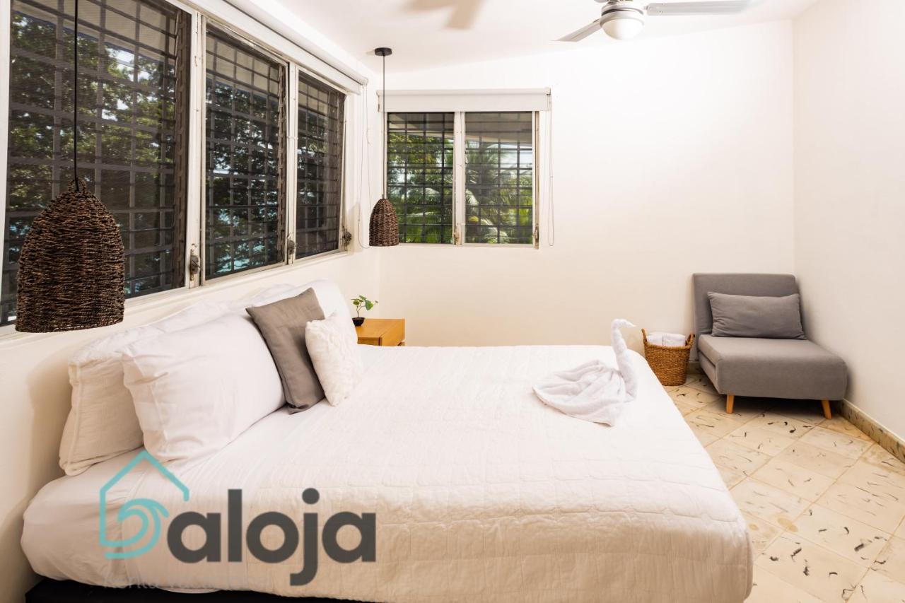 Villa Xtohil With Private Access To The Magic 7 Colors Lagoon Bacalar Exterior photo